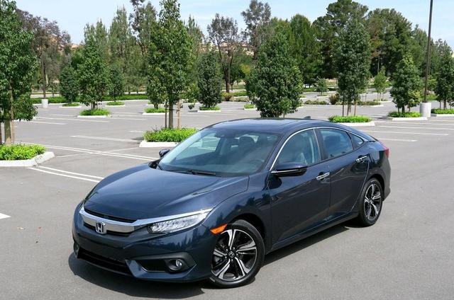 十万级最速前驱车之争，已经凉凉的思域和上汽名爵6谁更优秀