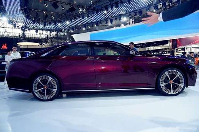 买完奥迪A6就后悔了！红旗新车太抢眼，比奔驰E还气派，预计30万