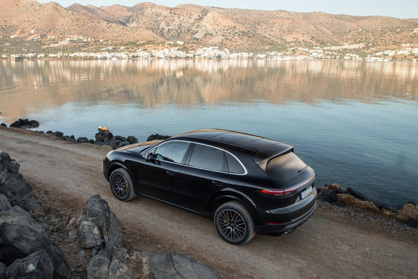 为什么身边很多懂车的人，都把轿车换成了SUV？