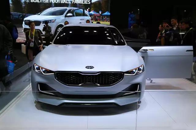 起亚将推出首款轿跑，外观比阿特兹酷，配置不输思域，18万起售