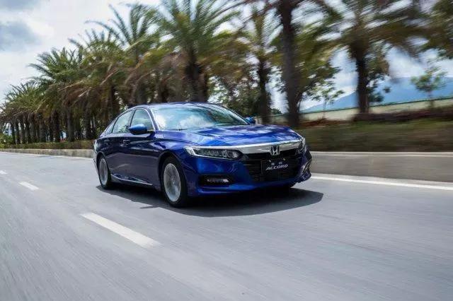 6代天籁、8代凯美瑞、10代雅阁重上赌桌，你压谁赢？