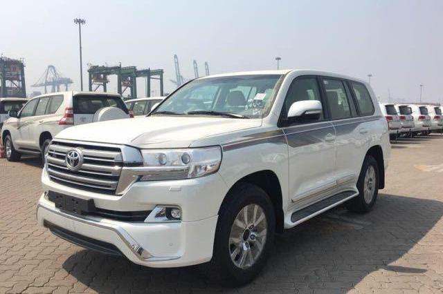 18款丰田陆地巡洋舰4600五一大回馈低售中