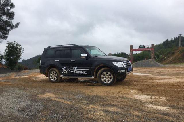 超选四驱是何路神仙？2018款帕杰罗七高优势，牛的很！