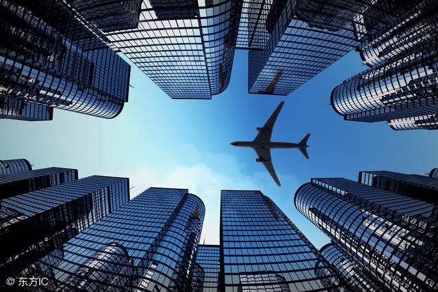 现实很残酷,每个年代的人都靠什么发家?