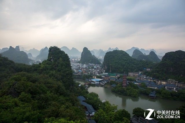 谁是旅行好搭档 佳能G7X II对比索尼黑卡4