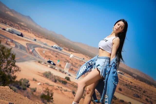 “世界第二美”克拉拉到底有多美？四个字形容她的上围：深不见底