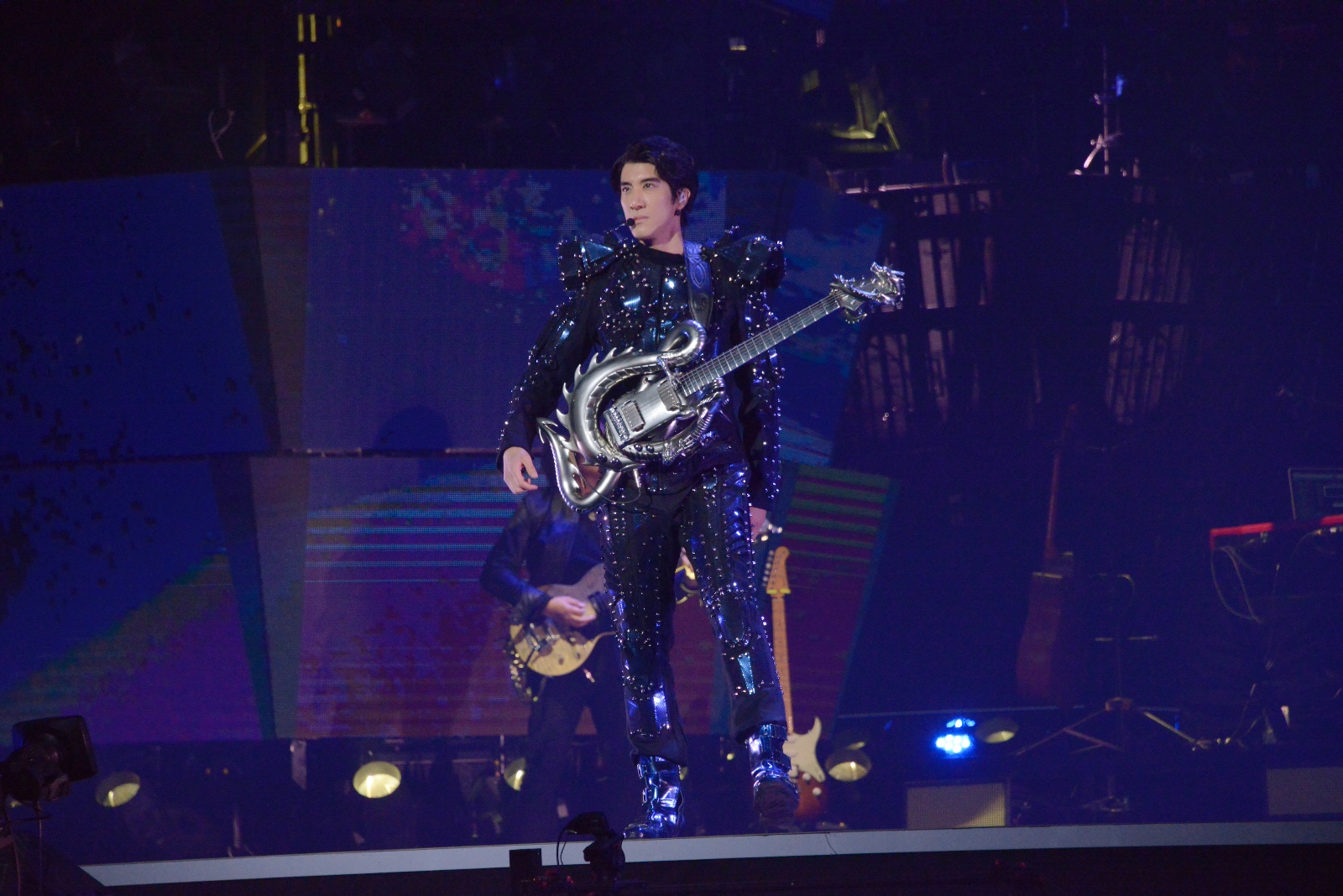 王力宏龙的传人东莞开唱 用音乐讲述传奇