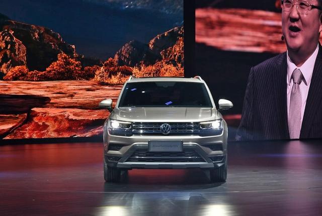 一汽推出“缩小版途昂”，看到售价，网友沸腾了：这让国产车咋活