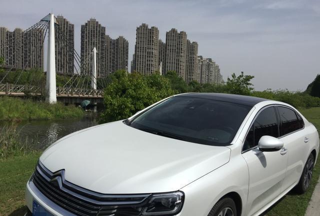 雪铁龙C6尊贵版, 4000公里用车感受, 车主: 我看不上迈腾!