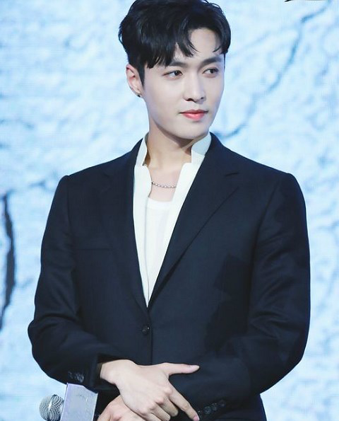 华晨宇,张艺兴合作偶像音乐榜,共同出任导师,你