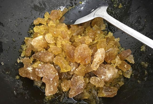 你炒的糖色为什么苦而不靓,答案在这里