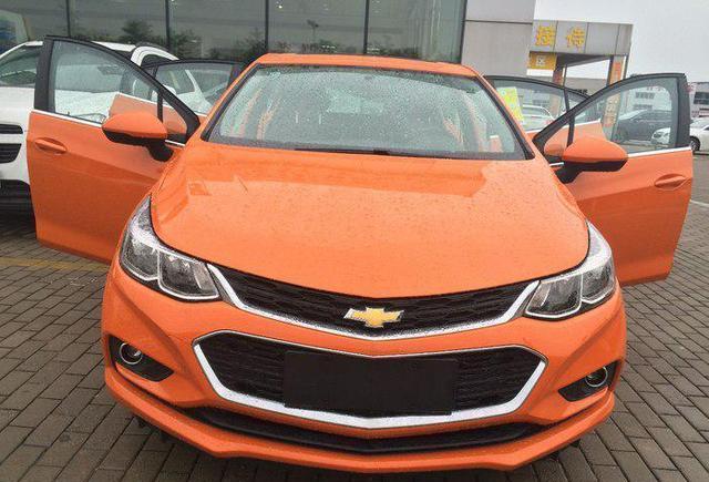 空间比福克斯大, 售价没朗逸高, 车为年轻人设计, 90后辣妈提车