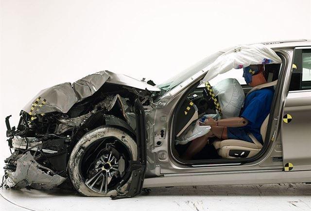 宝马5系是道路上最安全的轿车之一