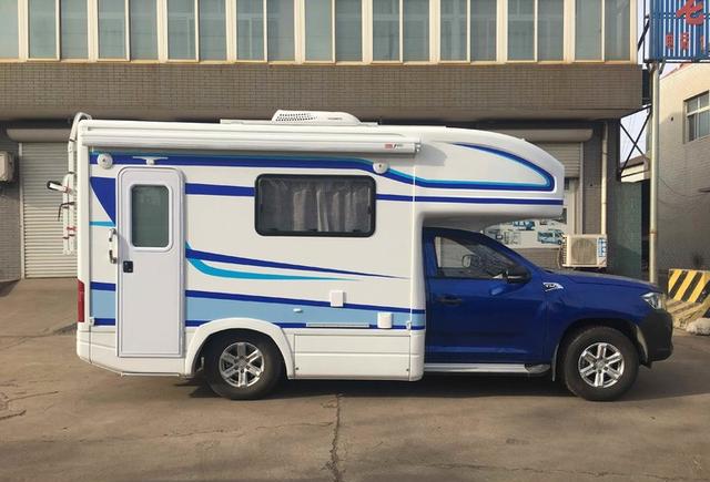 终于出来了，你一定没见过的皮卡底盘房车长啥样