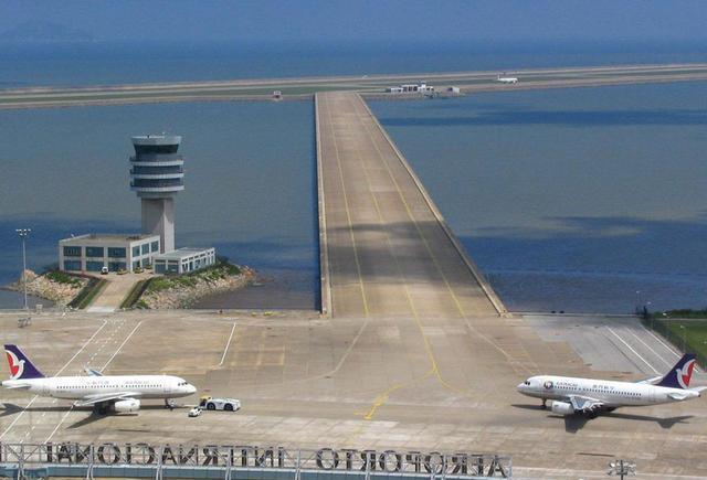 中国第一个完全由填海造陆而建成的机场