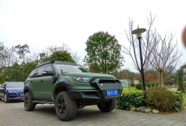 福特硬派越野撼路者外观再进化，犹如美国大片里面的军车非常完美