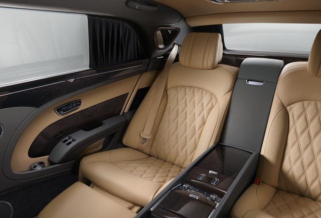 宾利添越Bentayga V8 将闪耀亮相2018北京国际车展