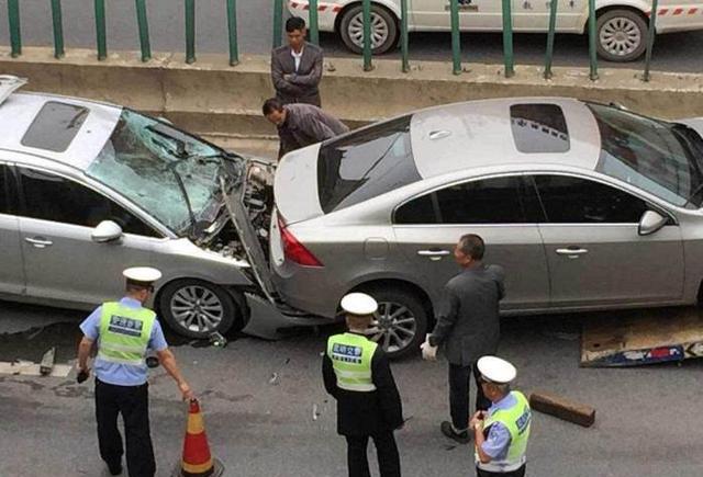 肇事撞死人我全责，保险公司该怎么赔？终于明白三者险有多重要