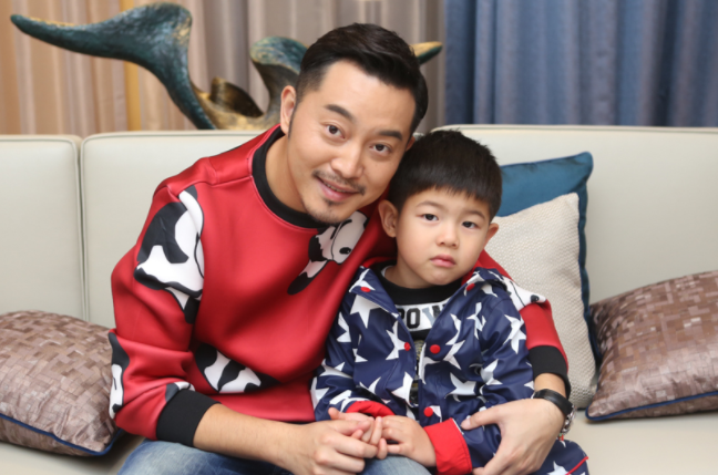 杨幂女儿一年学费20万,沙溢儿子25万,他却让孩