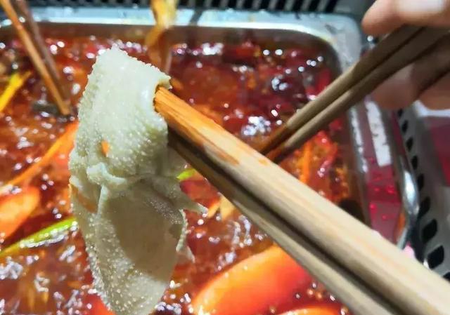 彻底火了！绵阳火锅KTV！包厢里吃火锅，居然还能免费嗨歌！