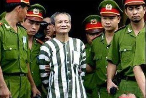 东北“乔四爷”的灭亡史: 仅仅超了个车, 却终结了自己