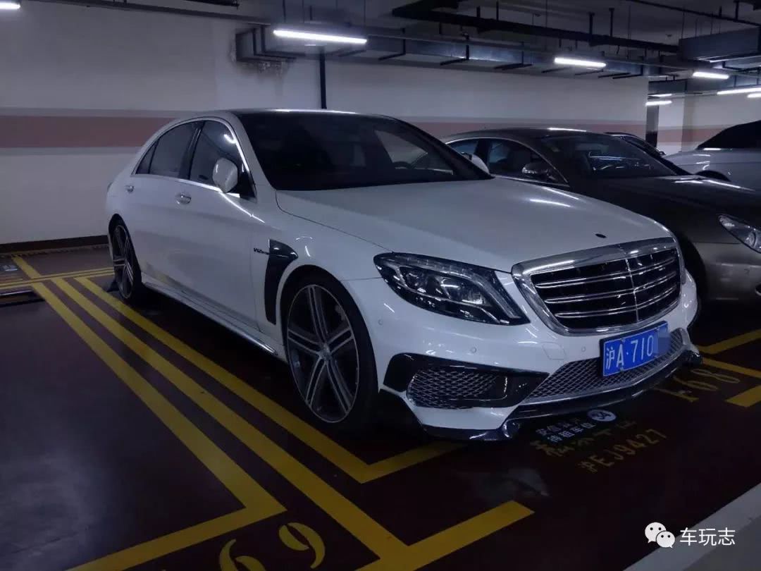 秦奋又买新车了,这是他第2辆奔驰,也是他名下