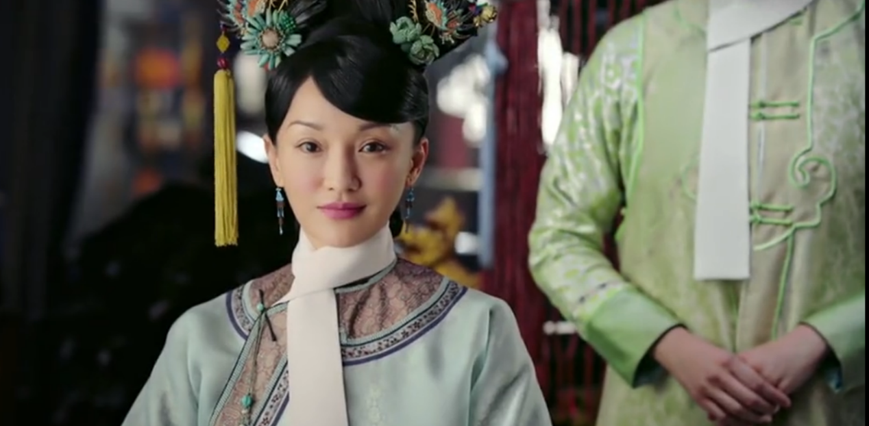 与深意不足的爽剧角色不同,如懿传周迅用极致的细节表演塑造人物