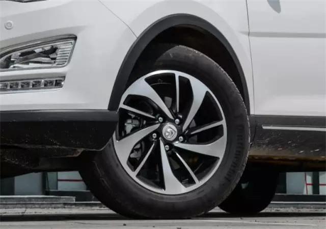 最厚道的5款自主SUV，均配备国际品牌轮胎，荣威一条就需1500