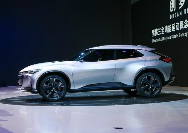 美式全新SUV，哈弗H6、长城VV5被阻挡了道路，电子手刹帅的不行