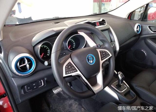 “唐MINI”元EV到店实拍,龙前脸加小书包,仅售10W又一小钢炮
