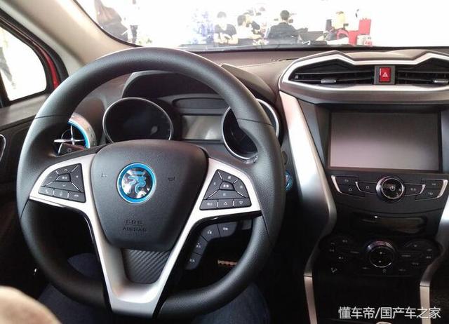 “唐MINI”元EV到店实拍,龙前脸加小书包,仅售10W又一小钢炮
