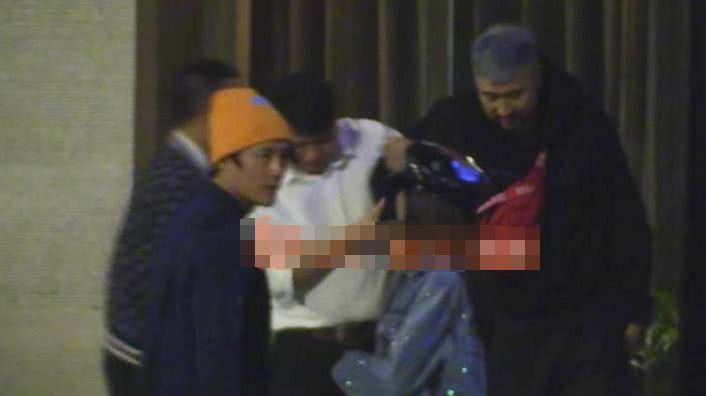 新恋情曝光？杜淳被拍深夜与美女K歌，开车带美女回家共度一夜！