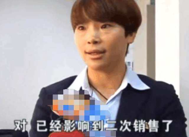 男子过年买了阿玛尼男鞋，走烂了去换，店家说“谁让你穿出去”