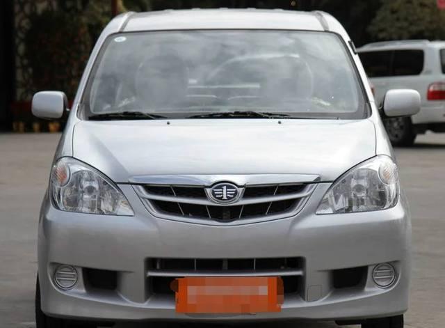 放弃了五菱宏光, 自信提了这款车, 街坊邻居都说我买的好!