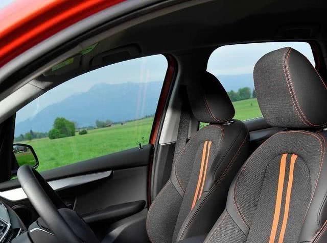 最佳买菜车 220 Active Tourer,有点意思的宝马