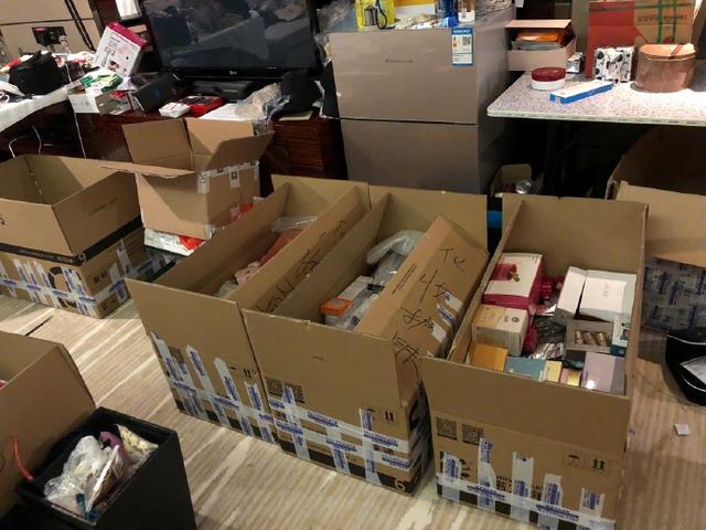 张雨绮14万买菜的包,林允家的化妆品,这才是女