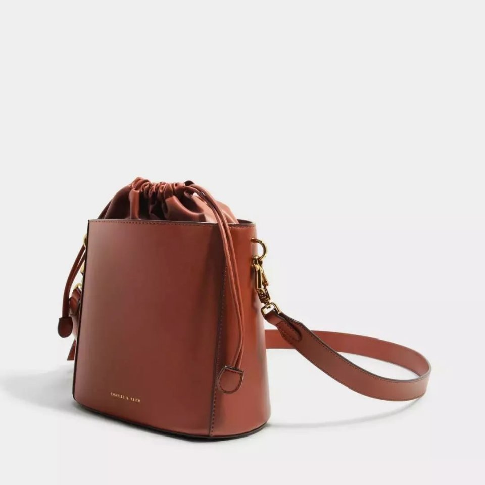 小CK怎么了,难道是疯了?