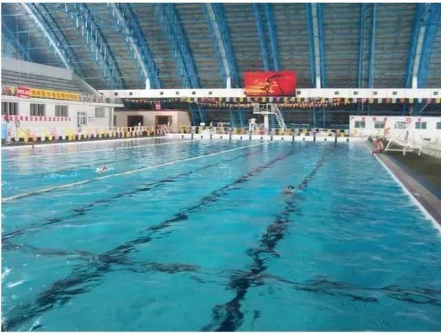 5万人口乡镇可以开游泳馆吗_新丰县刚开的游泳馆(2)