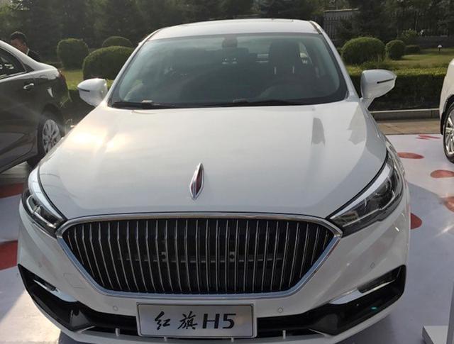 红旗新车即将上市, 近5米长, 或16万起, 见到实车非常震撼。