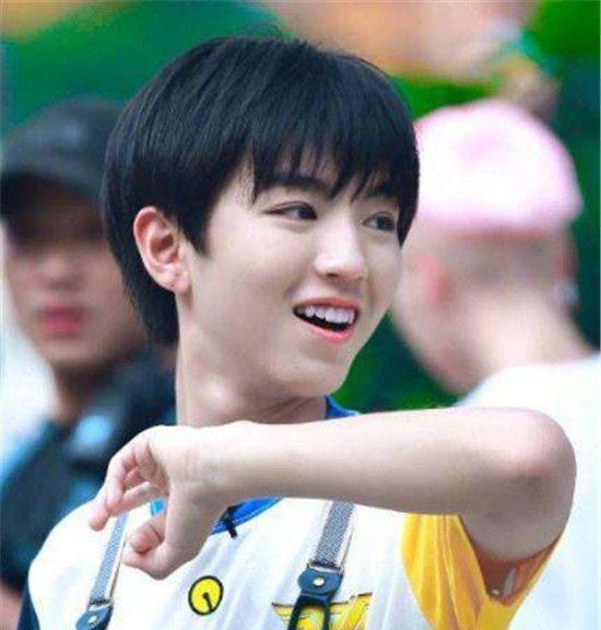 身价2亿的他一天后就高考了, 就在这时他准备入手一辆过亿的超跑