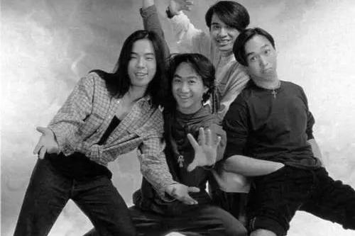 海阔天空 属于Beyond乐队他们四个人的诗和远