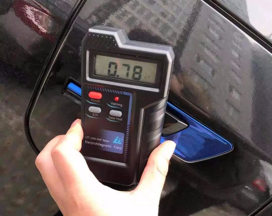 电动车辐射能致死?亲测!腿毛都掉不了!