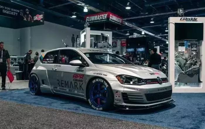 大众MK7 GTI宽体 550匹 这才是你们要的小钢炮!