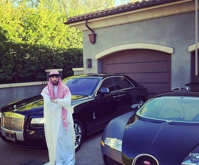 迪拜土豪人家的孩子如何炫富，有钱就是如此任性!