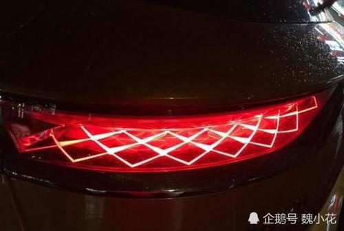 法系豪华SUV“DS7”到店实拍，内饰惊艳程度完暴“奥迪”！