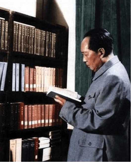 真实的毛主席眼界多开放?苦学英语日语、中西