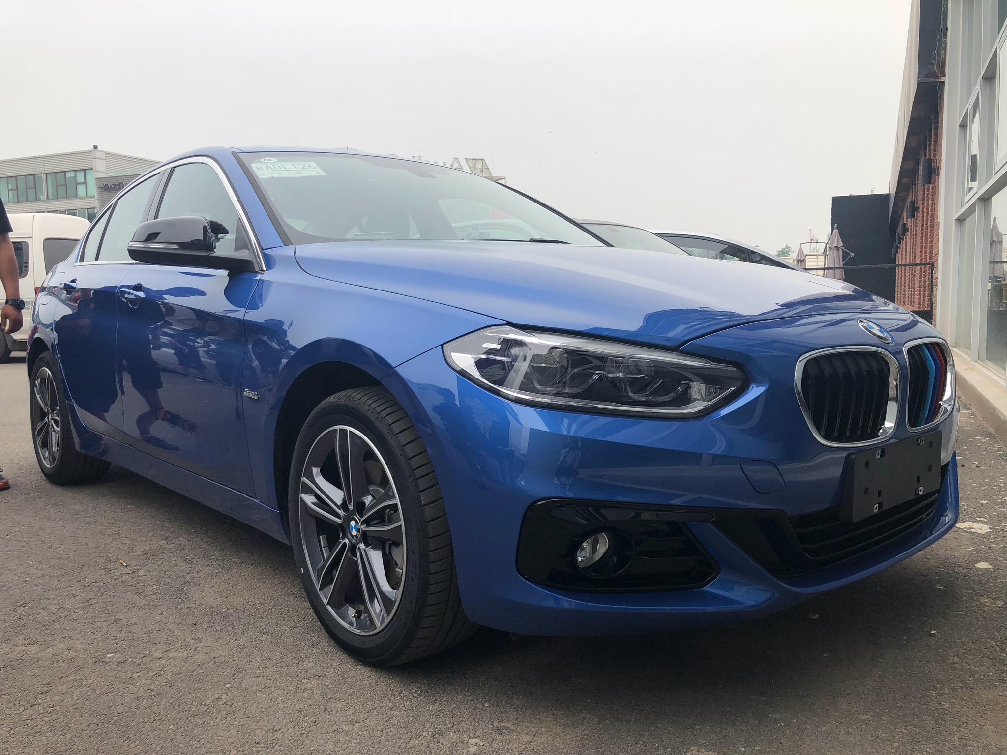 宝马118i你们猜现在多少钱？15