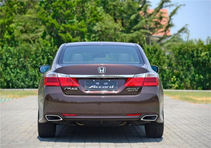 十代雅阁不上2.0T+10AT? 这就差点儿意思了!