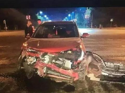 宝骏510撞烂，却没弹出气囊！厂家回复：条件不成熟！