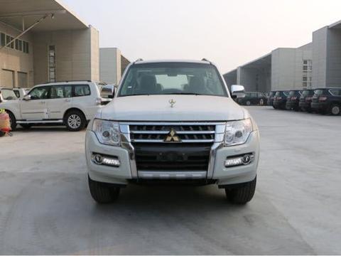 18款三菱帕杰罗经典V97 实拍图片赏析